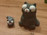 Mini Goofy Cat – figurine de chat articulée aux yeux mobiles, gros plan sur fond blanc