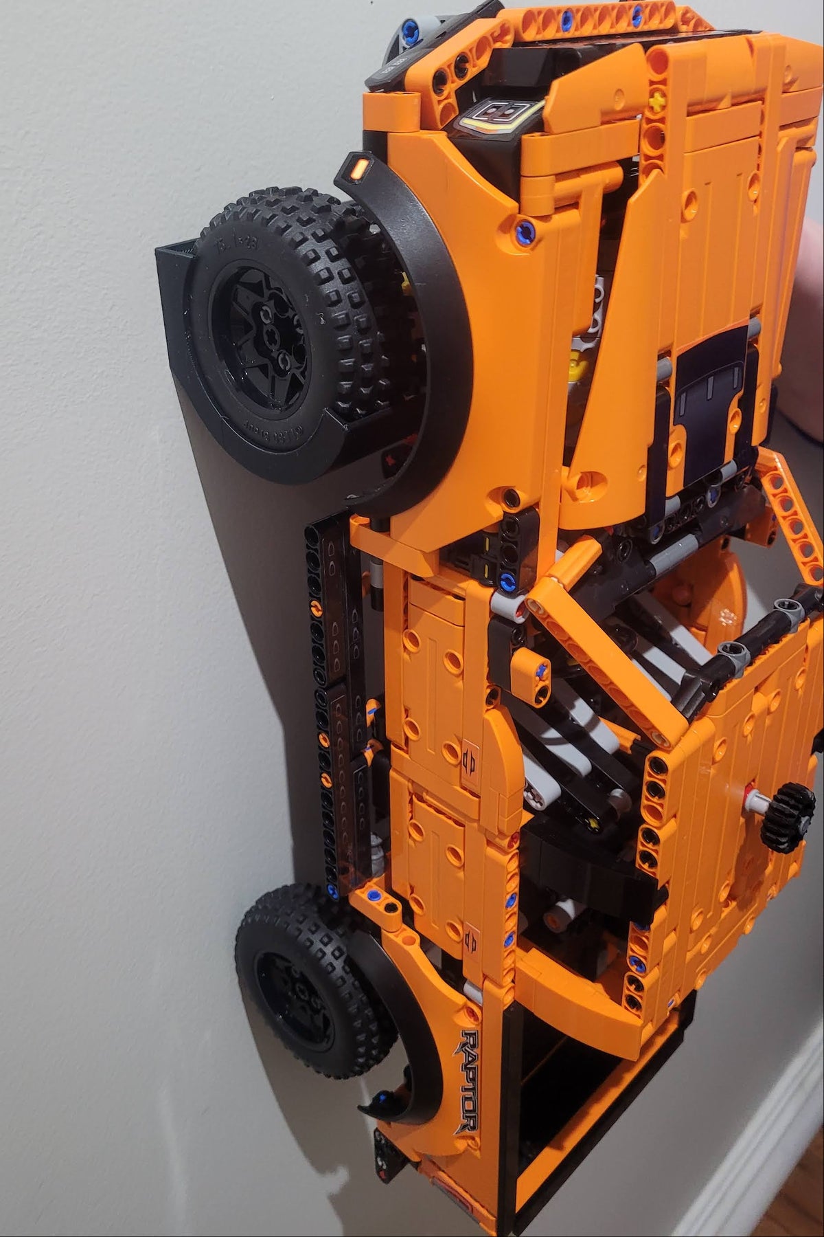 Support mural pour le pick-up LEGO Raptor – exposez votre set