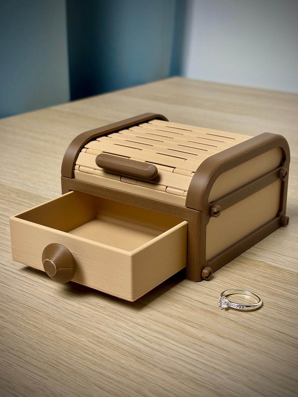 Boîte de rangement à couvercle coulissant – compacte pour le bureau
