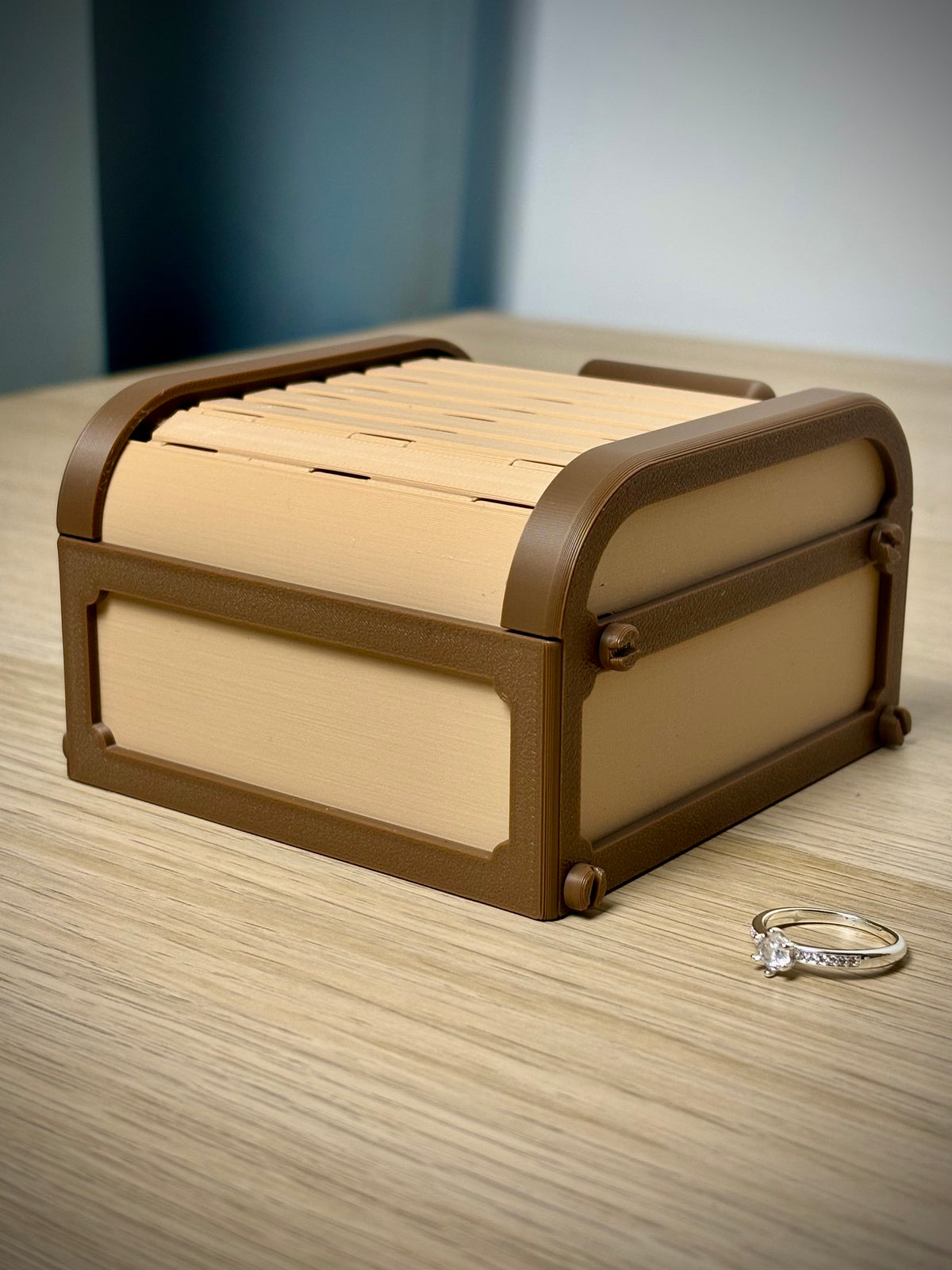 Boîte de rangement à couvercle coulissant – compacte pour le bureau