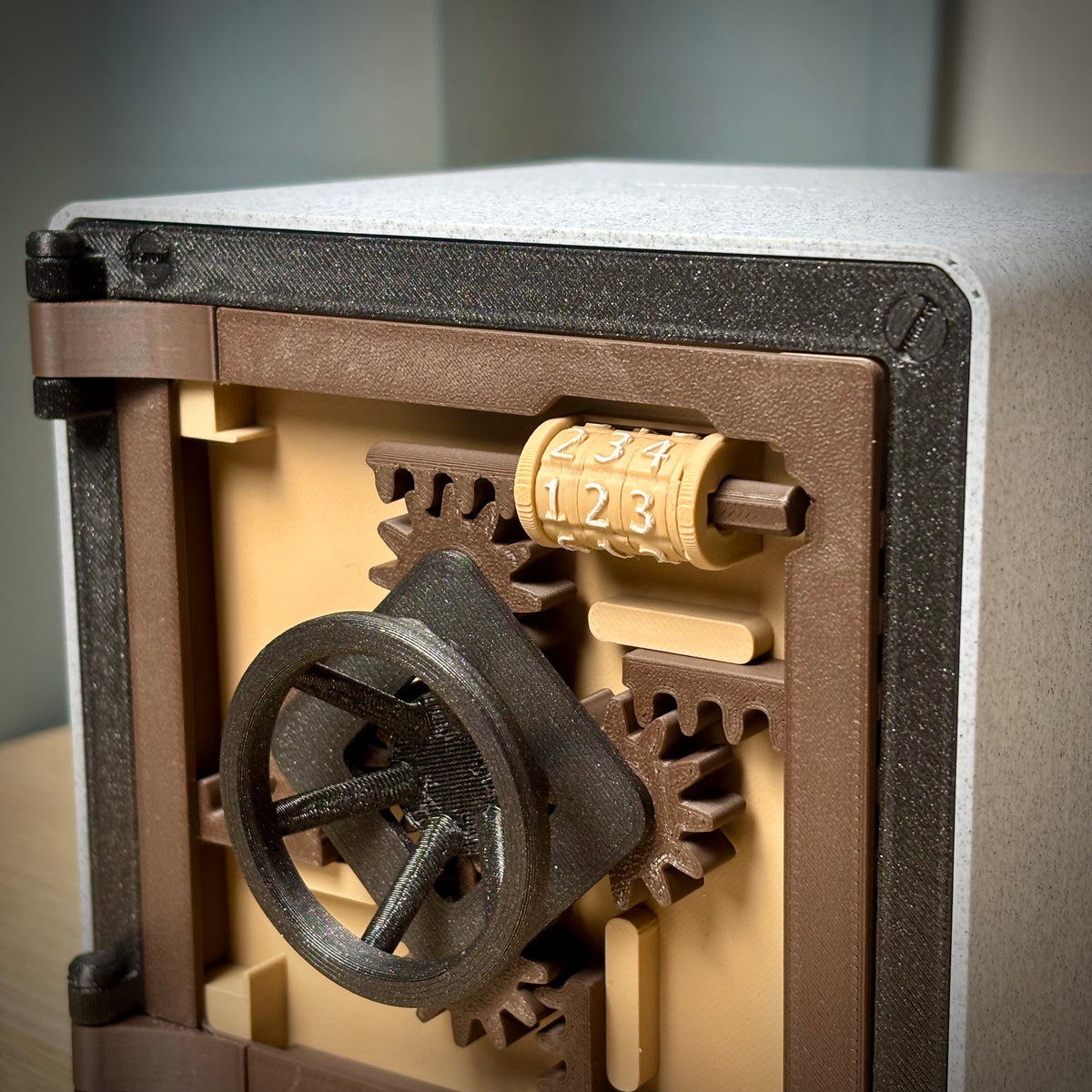 Coffre-fort mécanique avec serrure à code personnalisable