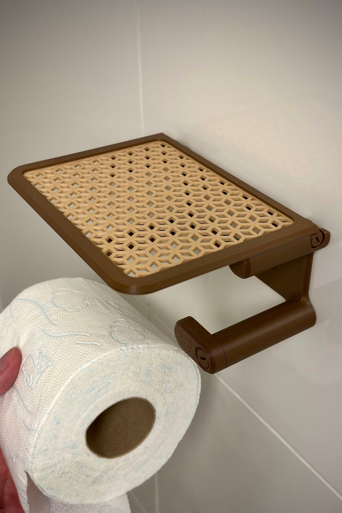 Dérouleur de papier toilette avec tablette rabattable et changement de rouleau rapide