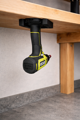 Support d'outils Ryobi monté sous le plan de travail pour un rangement pratique
