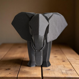 Détail de la trompe et des oreilles d'un éléphant minimaliste au design anguleux
