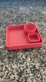Plateau à télécommandes minimaliste à deux coupelles basses, vue de dessus