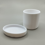 Ensemble porte-savon et porte-brosse à dents dans la salle de bain avec savon et brosse à dents