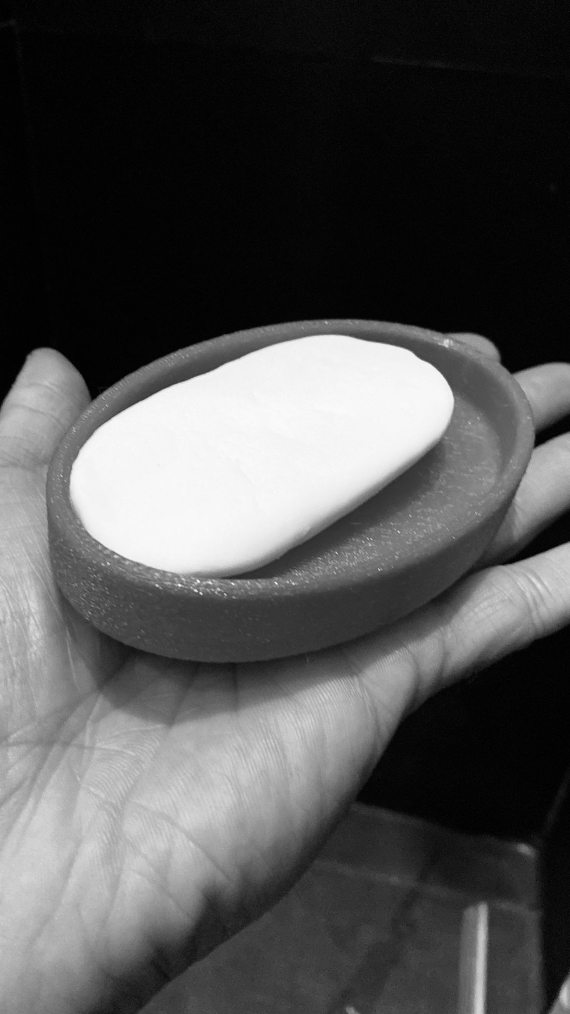 Ensemble porte-savon et porte-brosse à dents blanc vu de face, design lisse et minimaliste