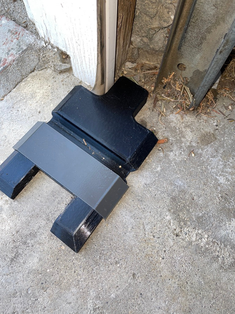 Protection de câble de recharge de voiture électrique sous la porte