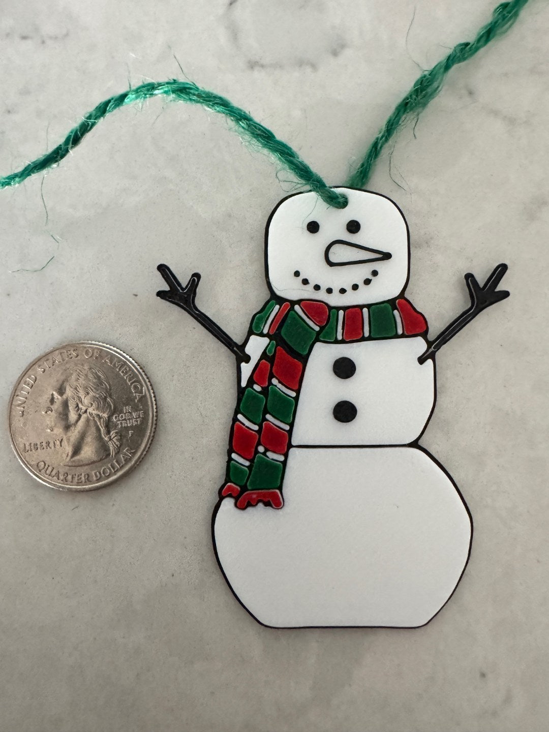 Étiquette cadeau en forme de bonhomme de neige