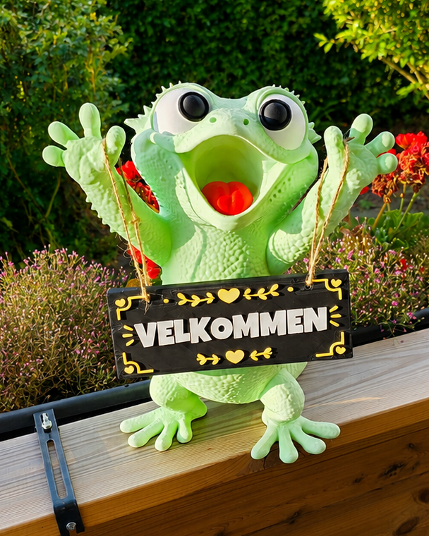 Gecko de bienvenue personnalisé avec panneau dans le jardin