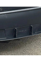 Outil pour cache d'attelage de Tesla Model Y