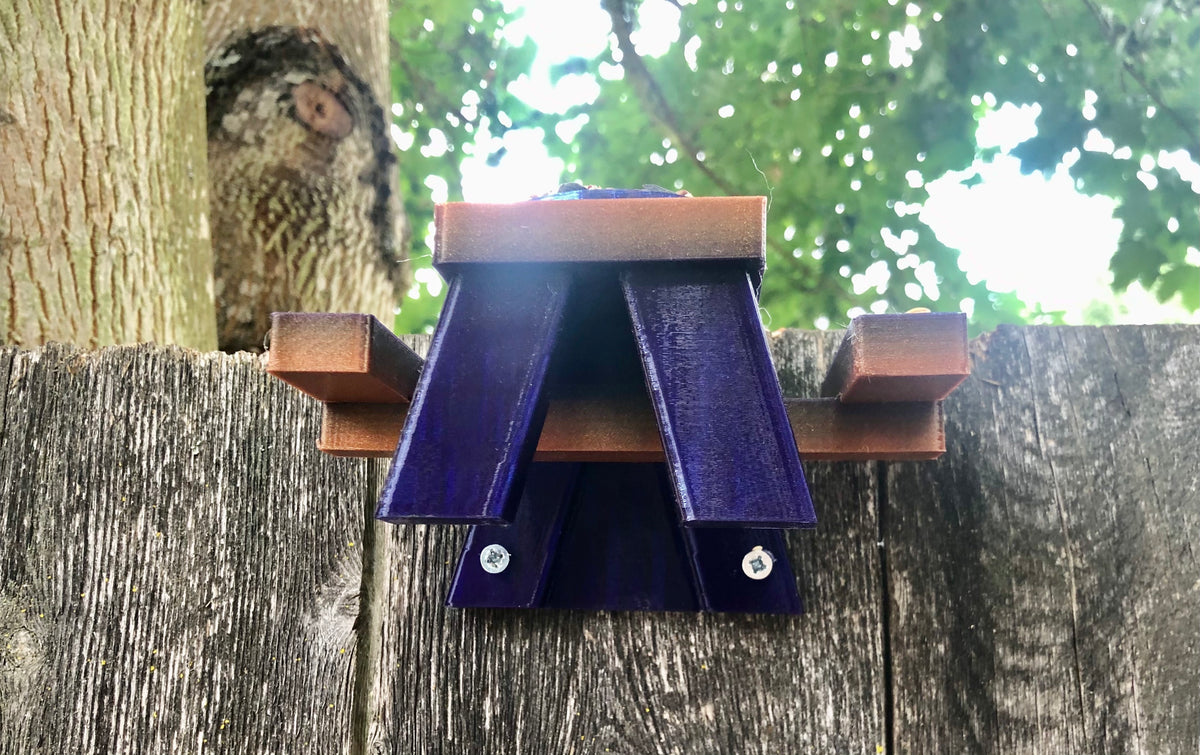 Mangeoire à écureuils en forme de table de pique-nique – à fixer sur une clôture