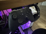 Support de recharge pour manette Xbox Elite sous le plateau du bureau