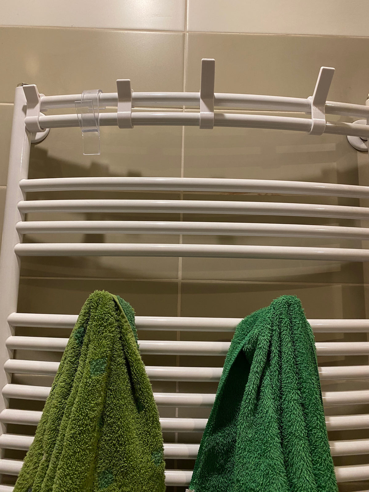 Crochet à serviette sur mesure pour sèche-serviettes