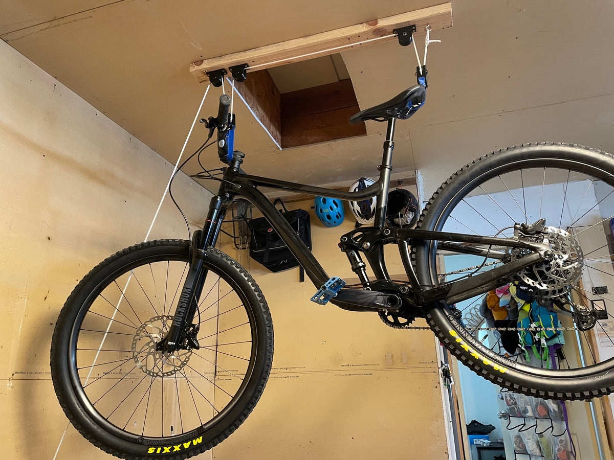 Palan à vélo avec poulies pour le garage