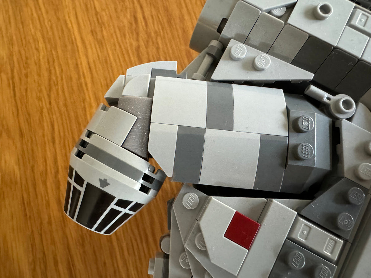 Pièce de remplissage pour le cockpit du LEGO Millennium Falcon 75375