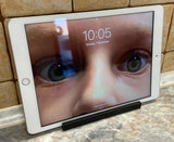 Support iPad compact pour la cuisine – fin et vertical