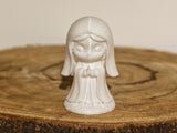 Figurine stylisée de la Vierge Marie pour crèche de Noël