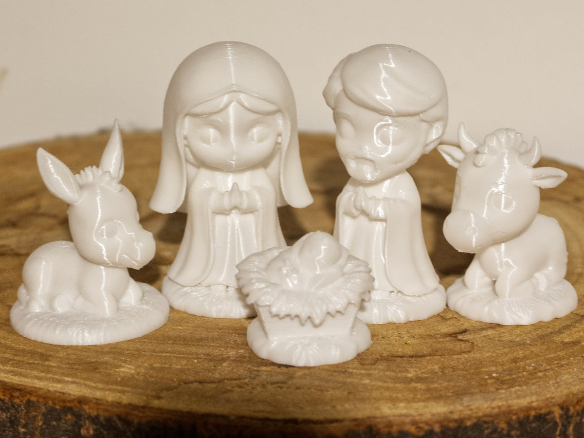 Figurine stylisée de la Vierge Marie pour crèche de Noël