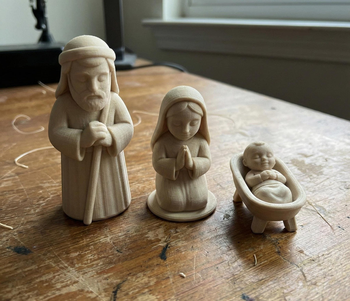 Crèche avec Joseph, Marie et l'Enfant Jésus