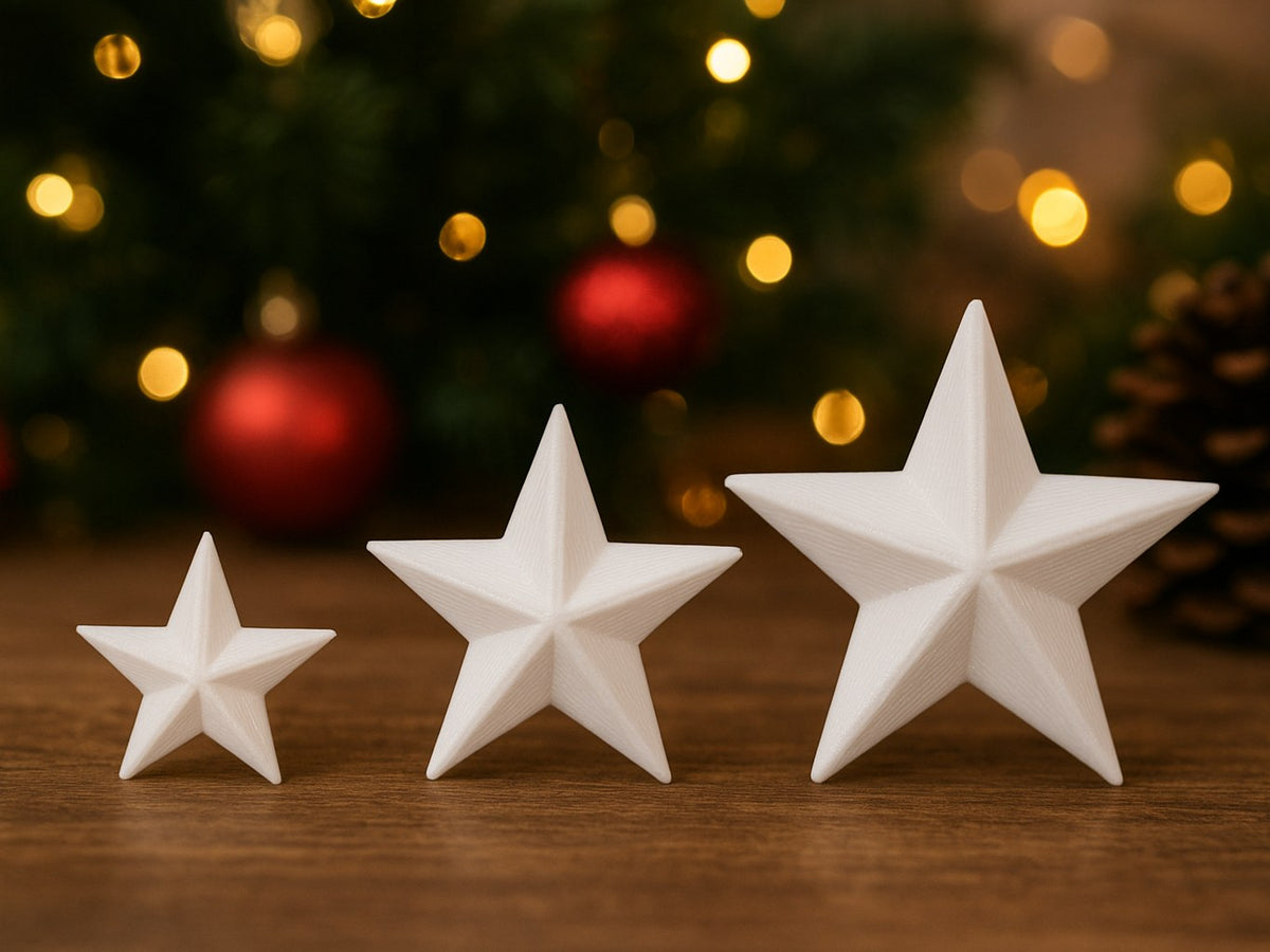 Trois étoiles de Noël de 3, 4 et 5 cm