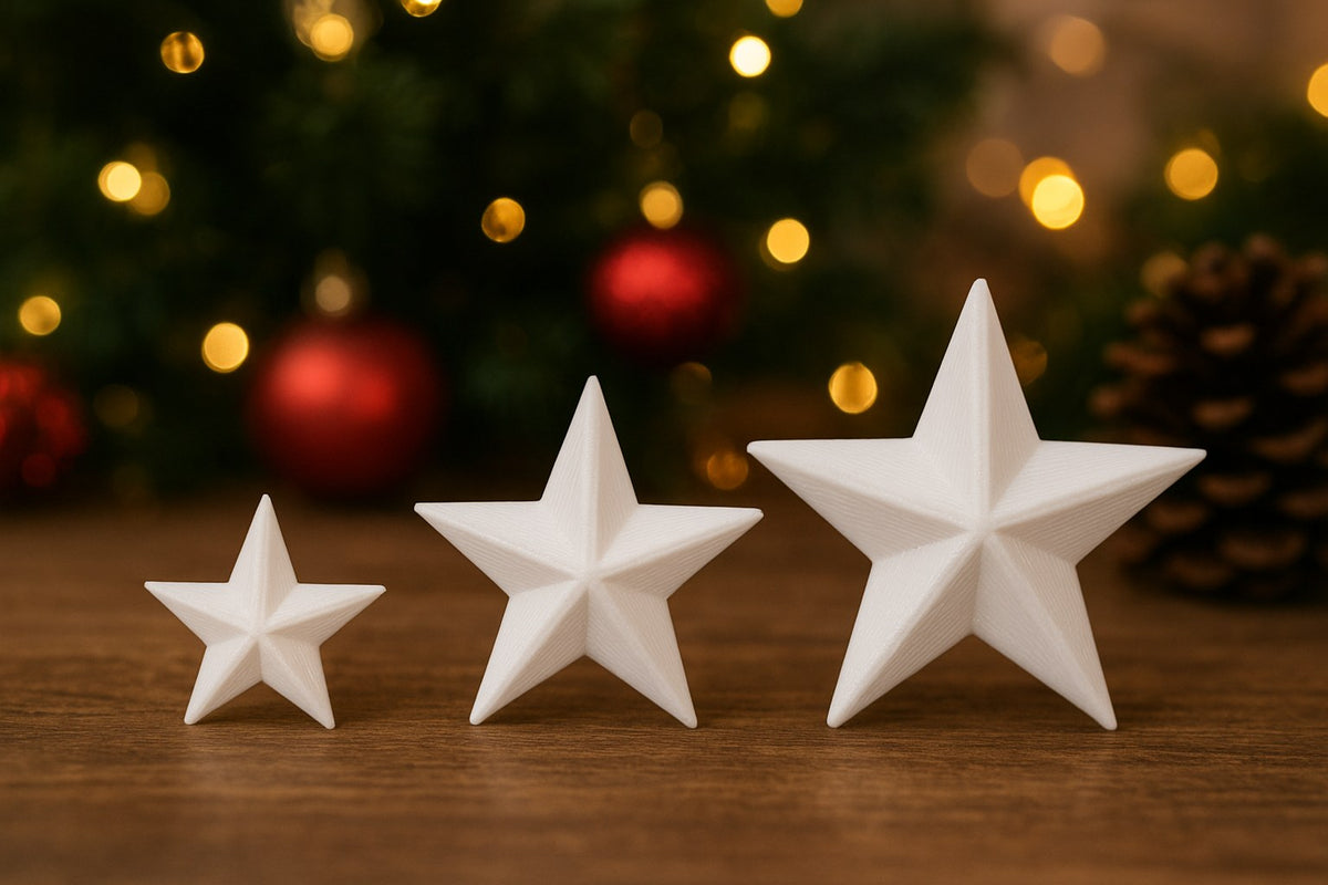 Trois étoiles de Noël de 3, 4 et 5 cm