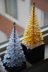 Figurine de sapin de Noël en flocons de neige avec étoile