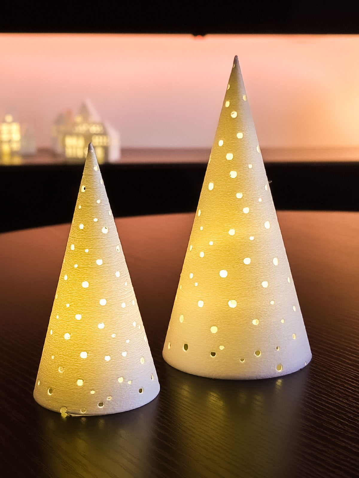 Sapin de Noël pour bougie LED avec ouvertures lumineuses
