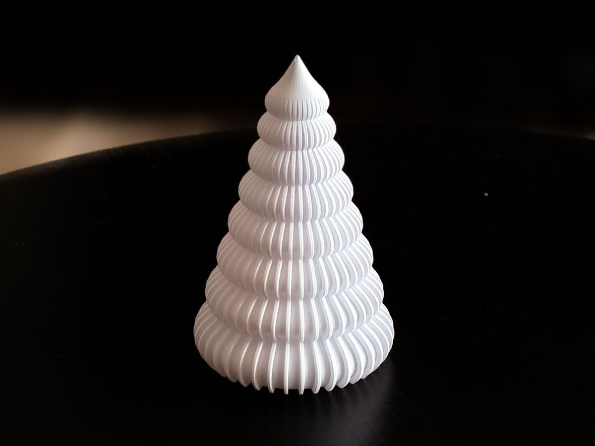 Sapin de Noël cannelé avec bougie LED à l'intérieur