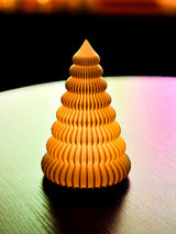 Sapin de Noël cannelé avec bougie LED à l'intérieur
