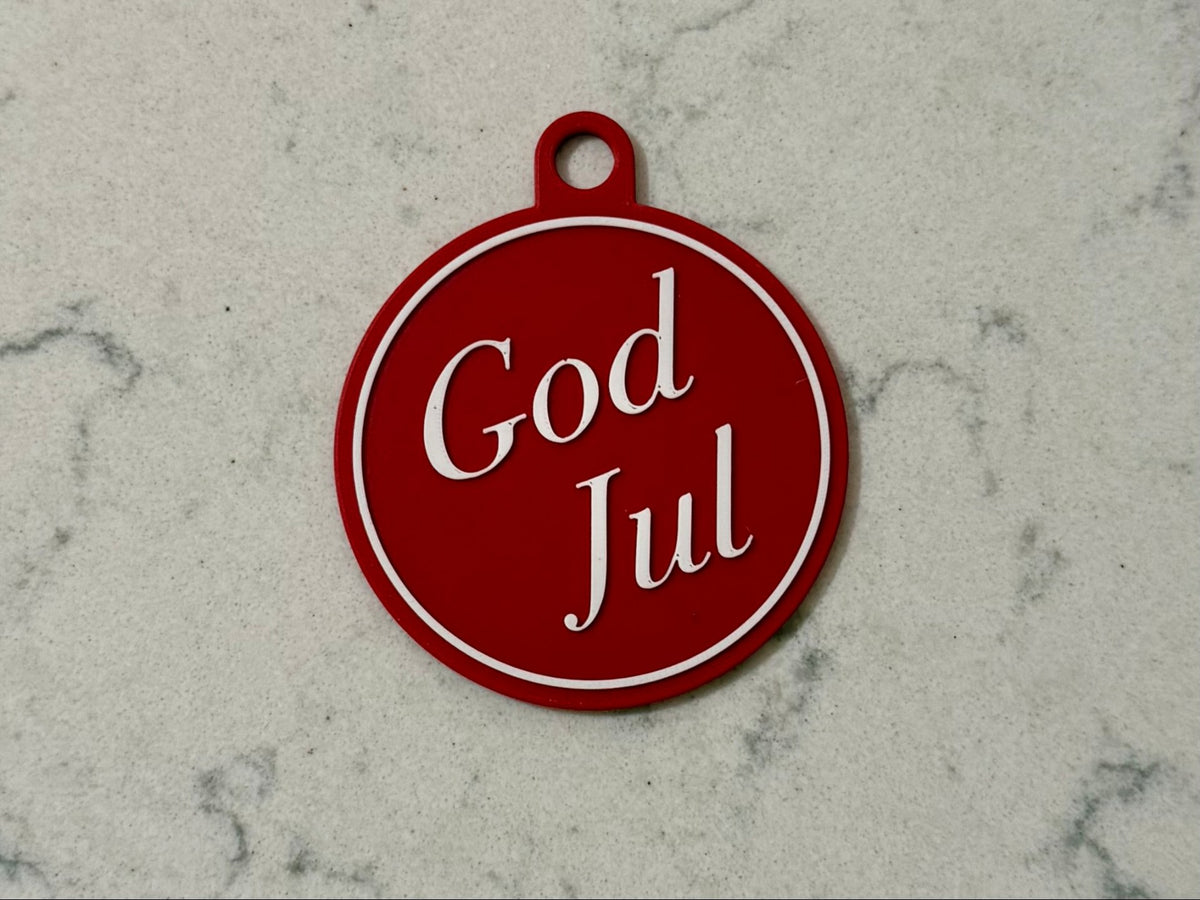 Décoration de sapin élégante avec l'inscription God Jul