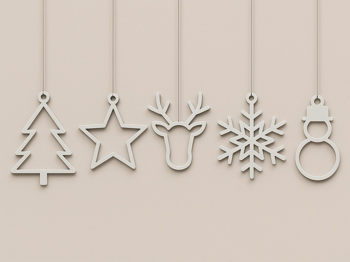 Lot de 5 suspensions de Noël plates : sapin, étoile, renne, flocon de neige et bonhomme de neige
