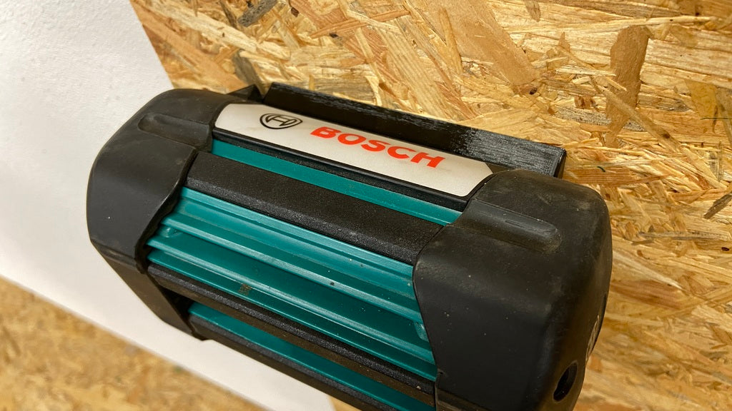Support mural pour batterie Bosch 36 V – sûr et peu encombrant