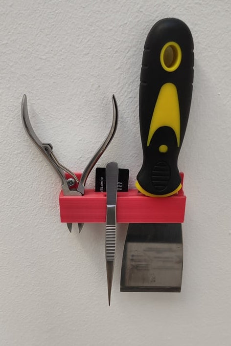 Support d'outils pour l'atelier – outils prêts et à portée de main
