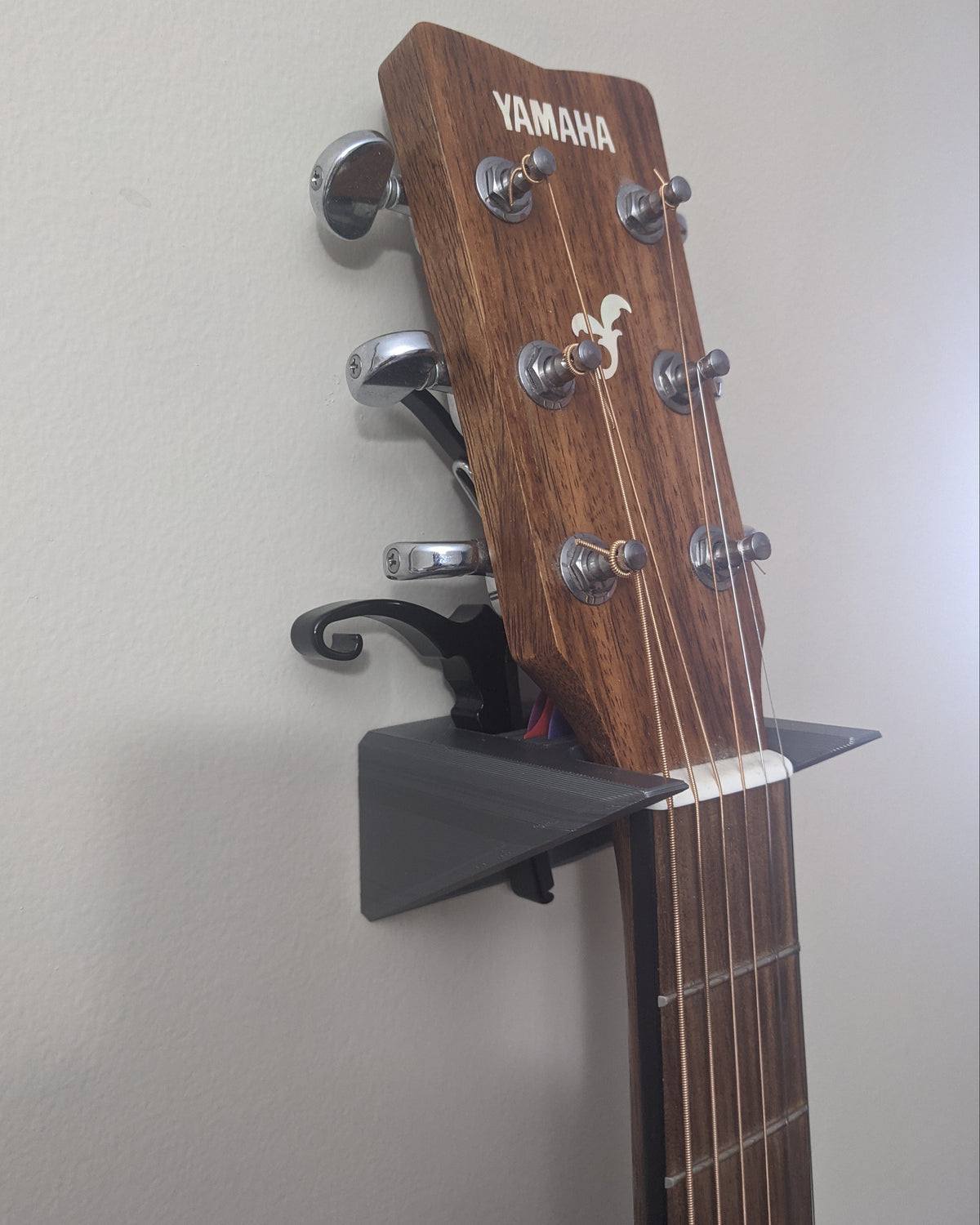 Support mural pour guitare acoustique
