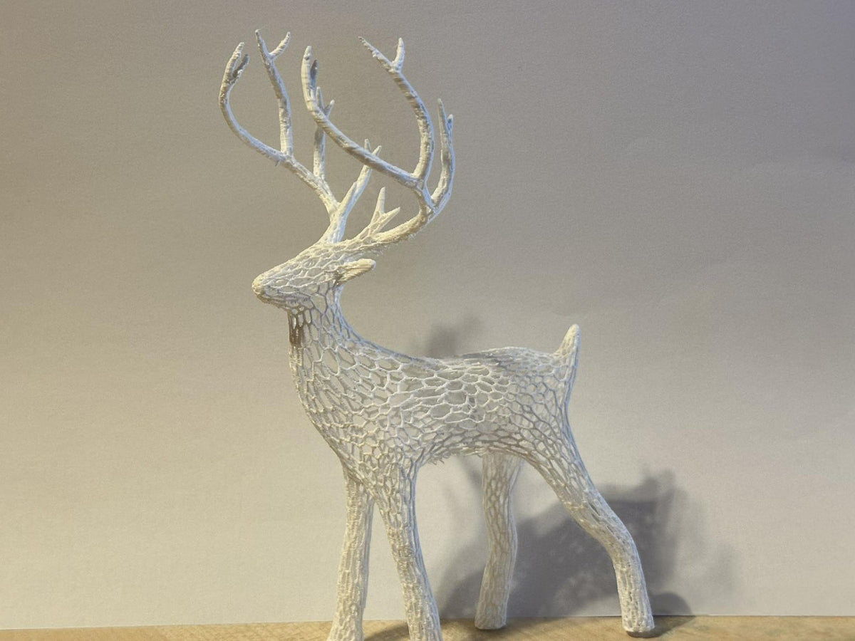Figurine de renne à motif Voronoï pour Noël