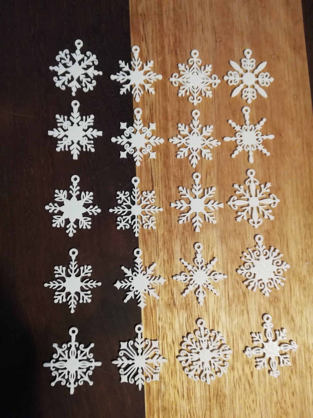 Lot de 20 flocons de neige différents