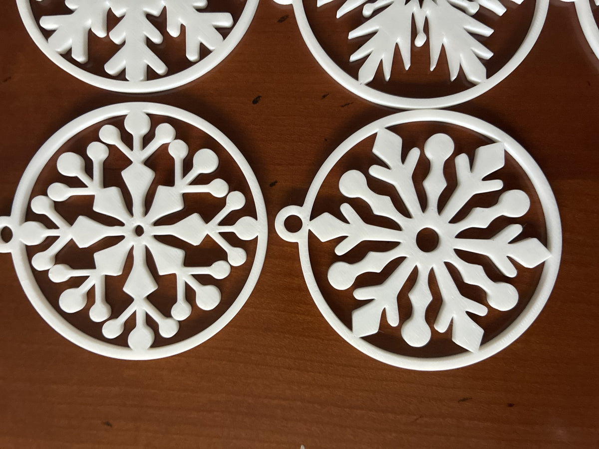 Flocons de neige pour le sapin, assortiment de flocons