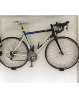 Support mural pour vélo de route avec crochet de roue renforcé