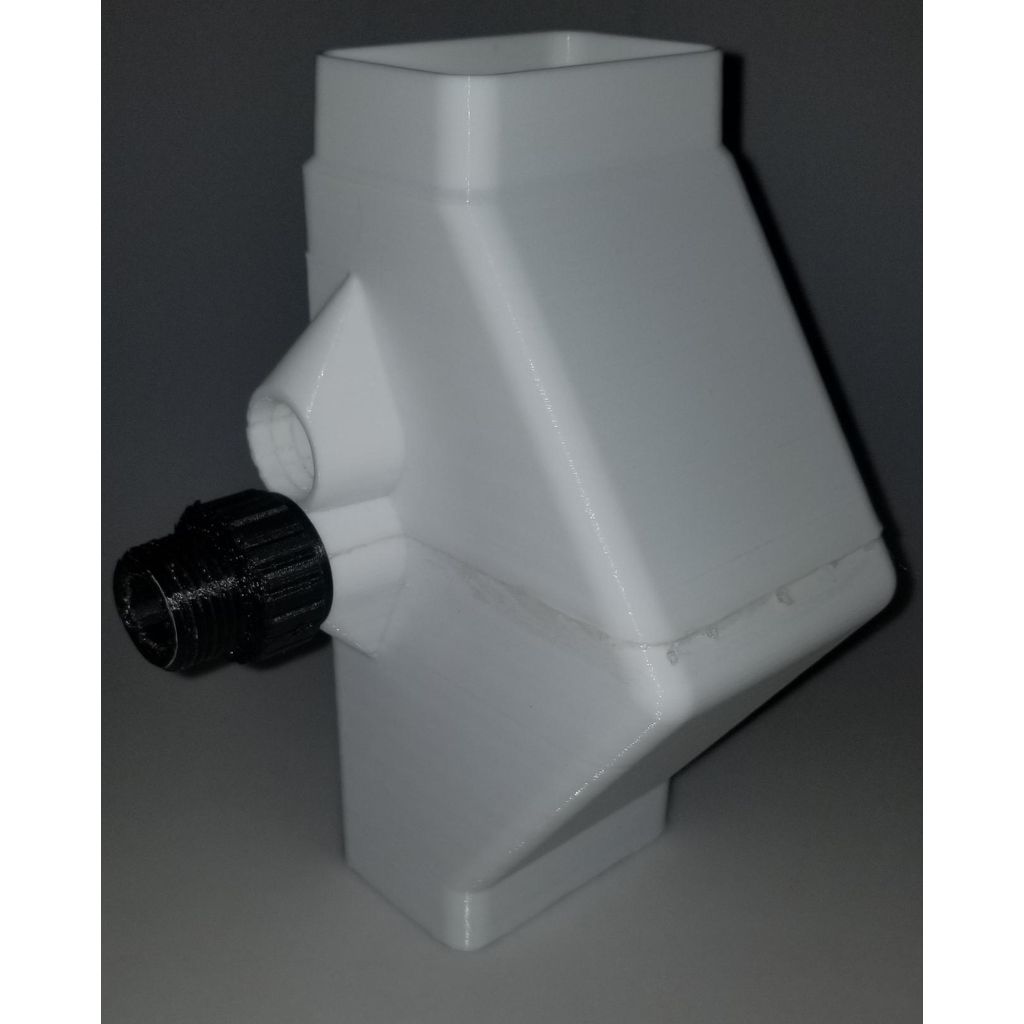 Adaptateur de tuyau d'arrosage pour récupérateur d'eau de pluie sur descente de gouttière