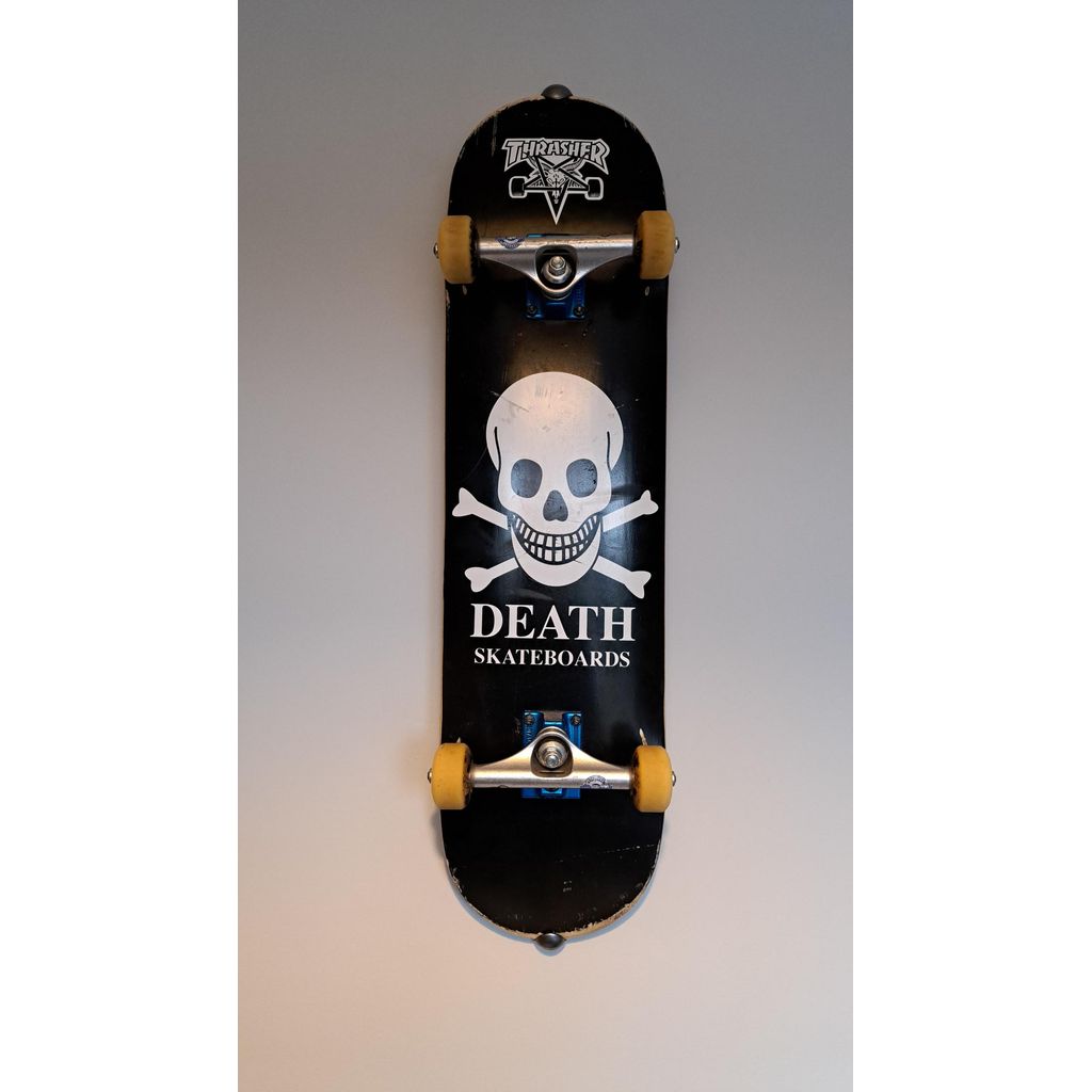 Support mural pour skateboard – fixation à clip sécurisée
