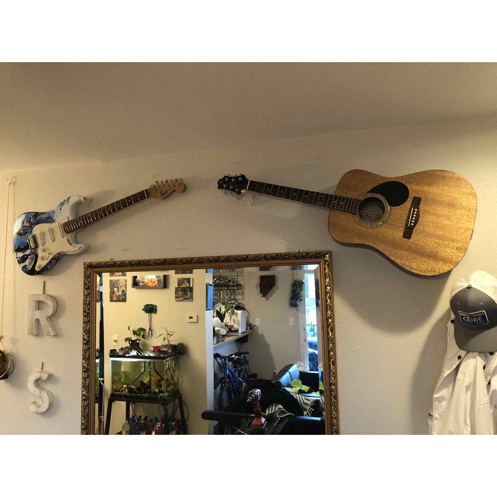 Support mural pour guitare acoustique