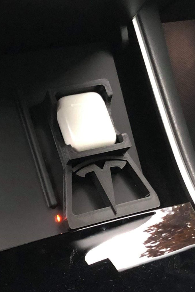 Support de recharge sans fil pour AirPods dans la Tesla Model 3