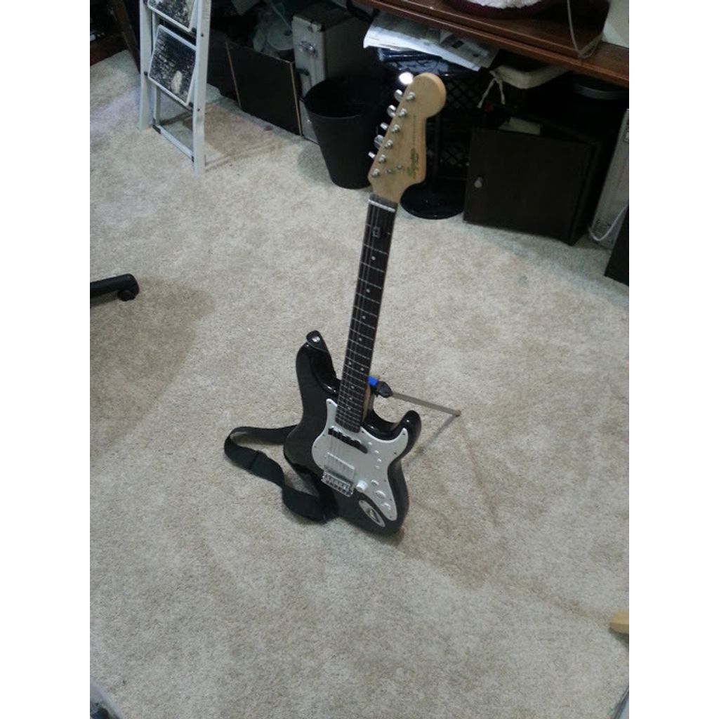 Support pour guitare électrique avec clips de guitare Fender