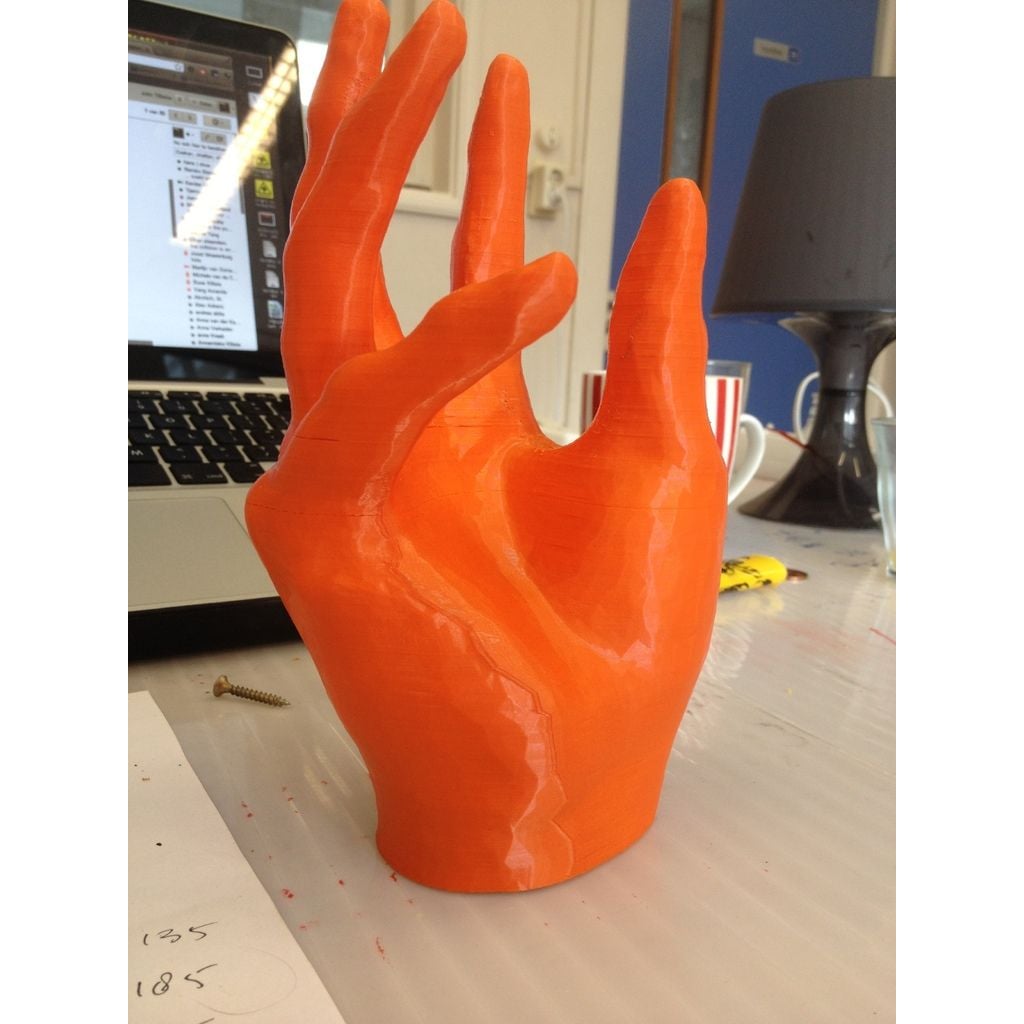 Support iPhone en forme de main – support de téléphone scanné en 3D