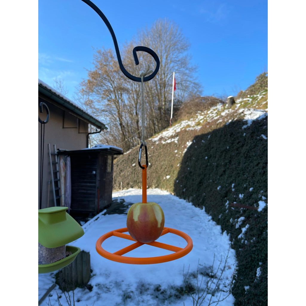 Mangeoire à pommes pour les oiseaux du jardin
