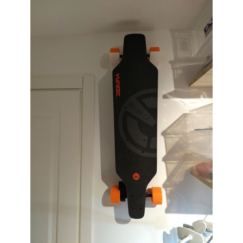 Support mural pour longboard et skateboard à roues de 90 mm