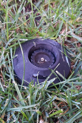 Capot de protection pour arroseur Gardena S80 contre les robots tondeuses