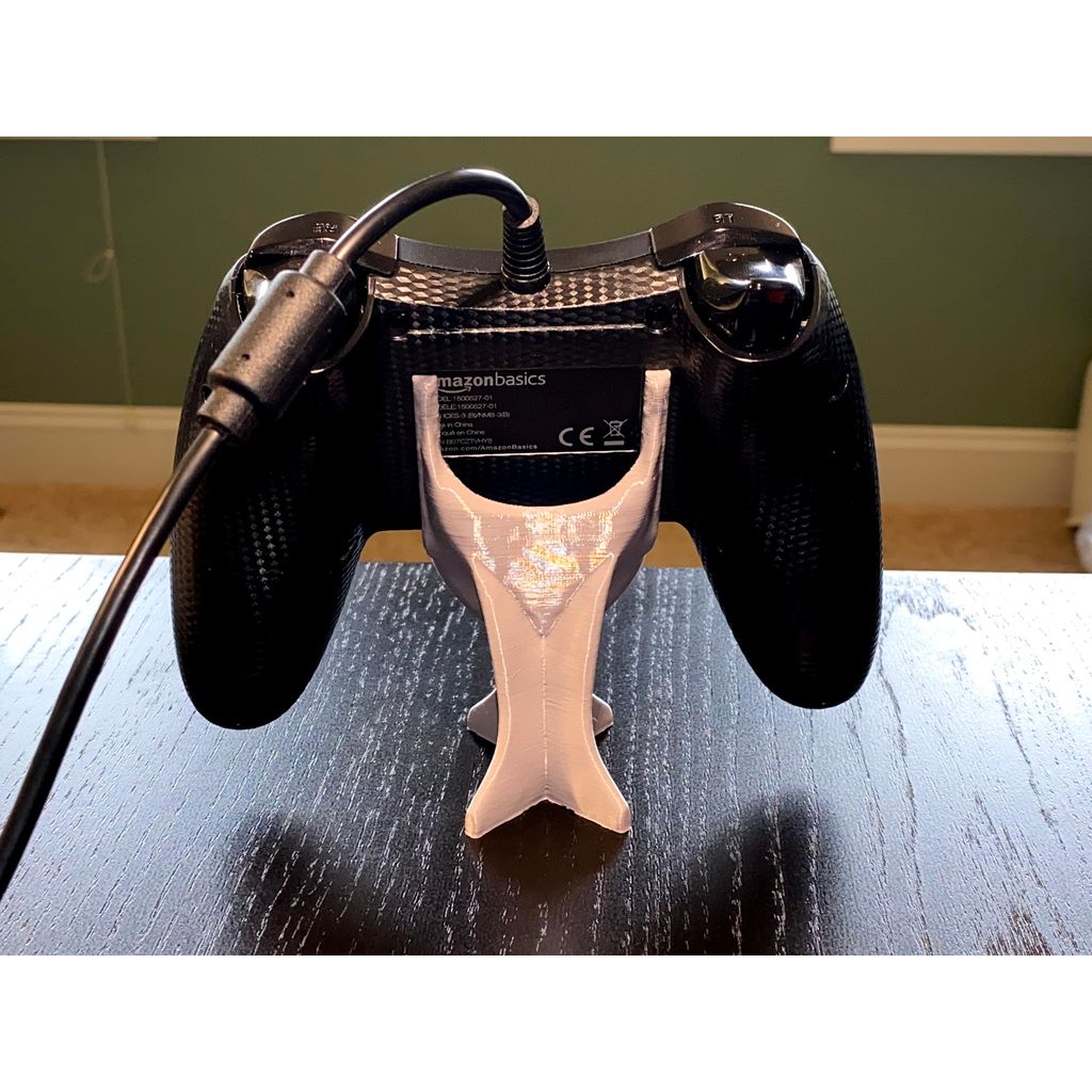 Support de manette Xbox au design génératif – organiseur de bureau