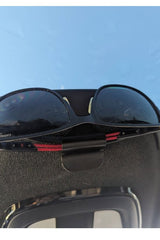 Porte-lunettes de soleil pour Polestar 2 – rangé et à portée de main